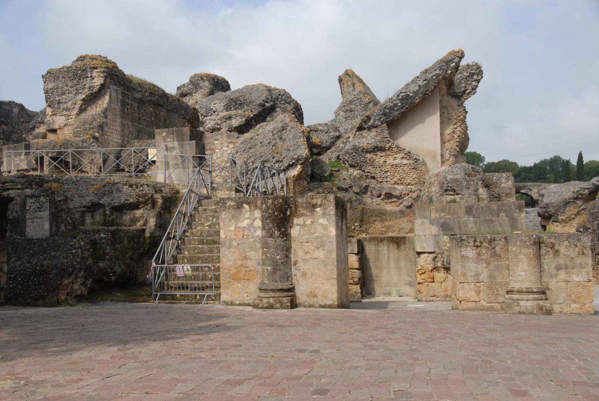 Hotel Anfiteatro Romano Santiponce Exterior foto