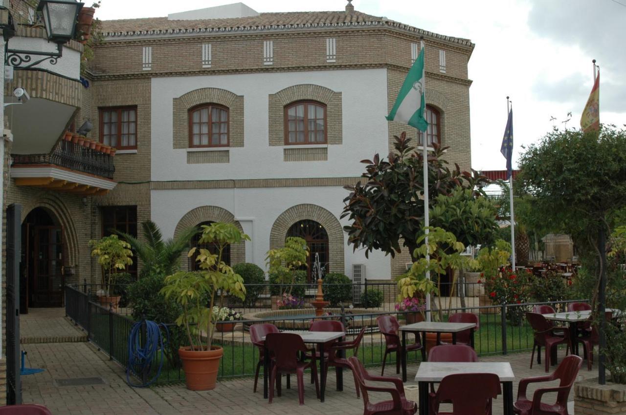 Hotel Anfiteatro Romano Santiponce Exterior foto